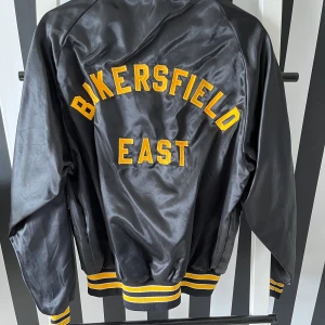 Vintage bomberjacka  - Köpt i usa! Vintage jacka! Storl Medium 40!  