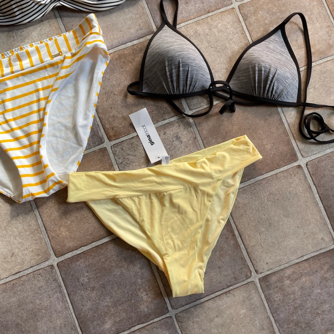 Bikini överdelar/underdelar - 90