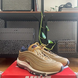 Nike Air Max 97 OG - Använda en gång. Färgkombo som inte säljs längre! 