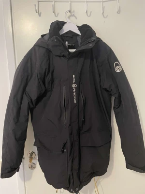 Sailracing jacka - Passar både herr och dam men herr modell! Skriv vid  intresse!  Inga skador! Möts endast upp och möts upp i Uppsala!