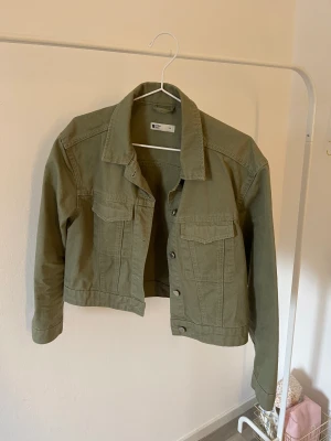 Jeans jacka - Strl M 