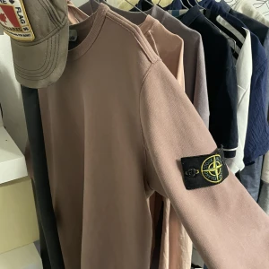 Stone island tröja - Skick 10/10 finns qr kod 