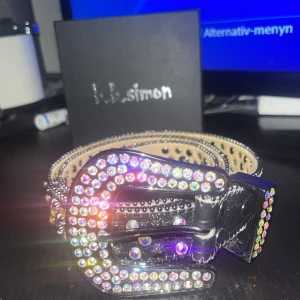 BB Simon belt - BB Simon belt 115cm repl1ca Skit bra kvalitet och äkta läder  Skriv för fler bilder på bältet Köparen står för frakten Pris kan diskuteras  