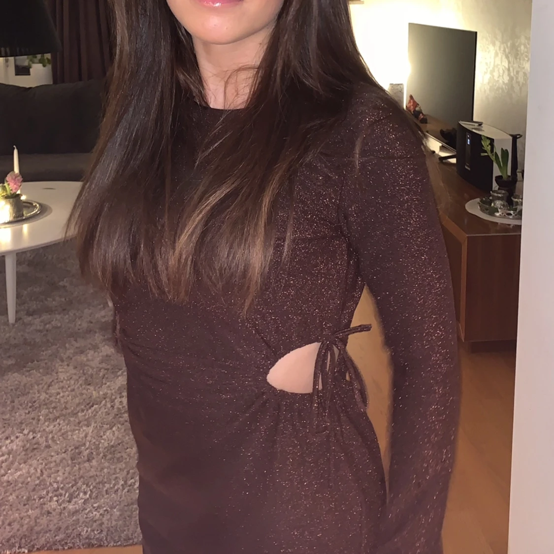 Brun glittrig klänning - 90