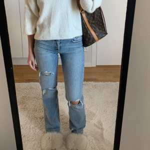 Jeans - Säljer dessa jeans som inte längre används då de är försmå för mig
