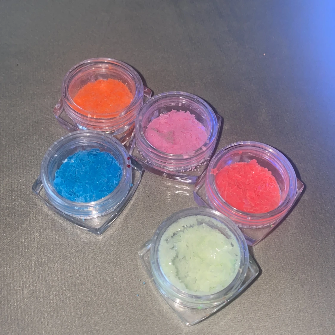 Färgglada färger för naglar - 90