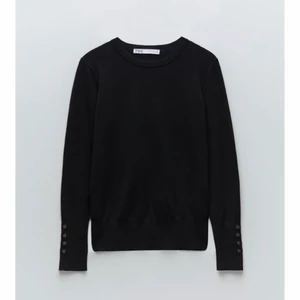 Zara tröja - Så najs finstickad baströja från zara 😋 säljer exakt denna fast i en mörkgrå färg som ej säljs längre🙌🏼 perfekt till hösten! 