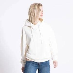 Hoodie - Söker hoodie i olika färger med ett billigt pris skriv ifall ni har🥰