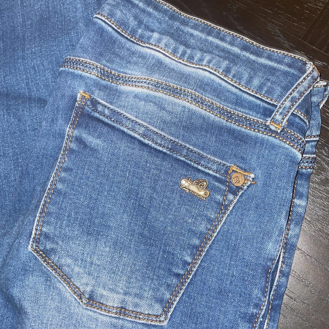 Lådmidjade jeans - 90