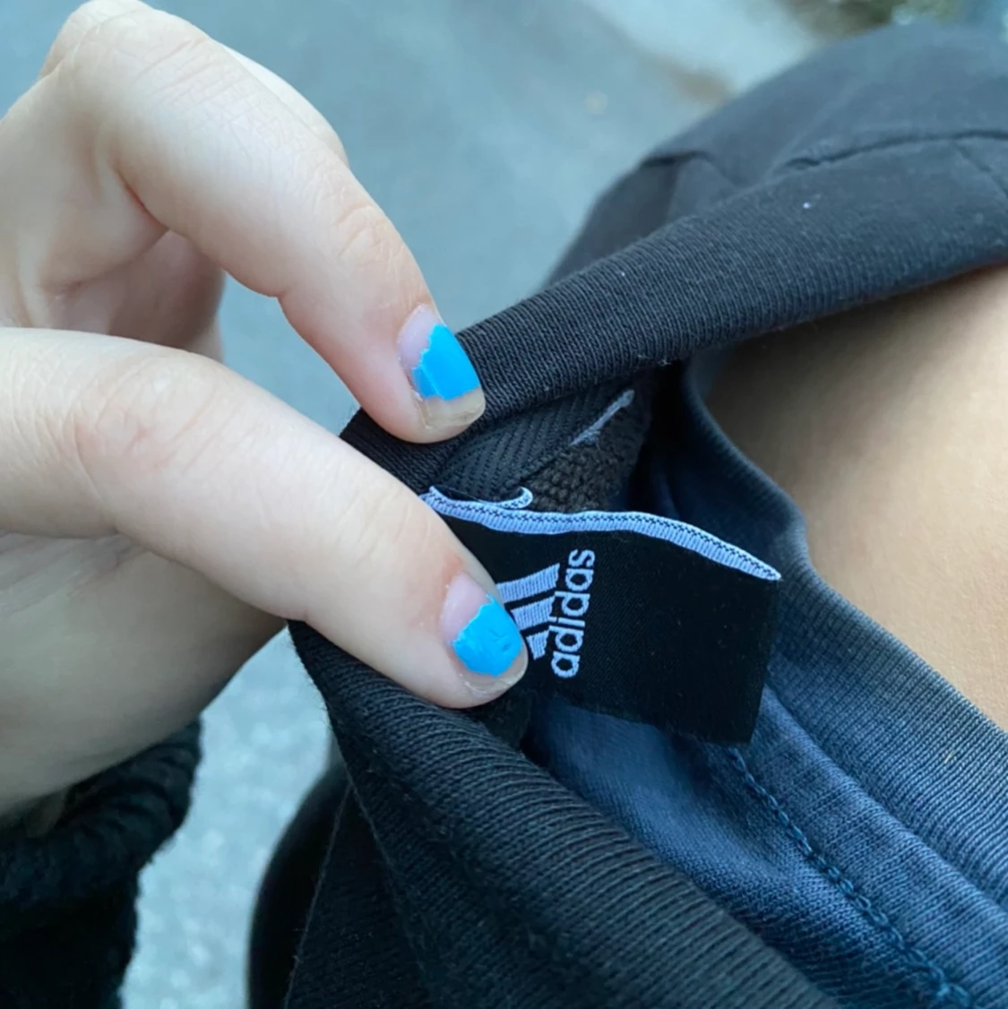 Nyskick adidaströja - 91