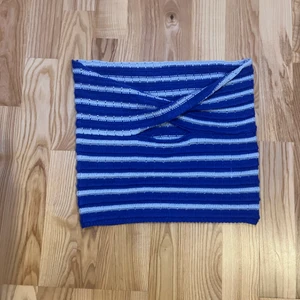 Tubtopp - En jättesnygg trendig tubtopp från SHEIN i stl S men passar både S och M. Skriv för fler bilder då pris också kan diskuteras.