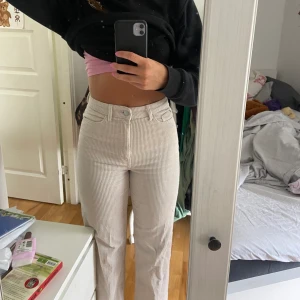 Beiga manchesterbyxor - Superfina men kommer inte till användning