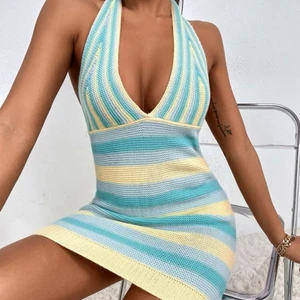 Strandklänning - Älskar den här! Så otroligt fin, men den kommer inte till användning😬😬 Inte bra då den är så vacker. Perfekt att ha till stranden, jätte fina färger tillsammans