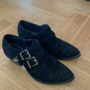 Sofie Schnoor skor m klack - Sofie Schnoor skor, slutsålda - använda 1 gång