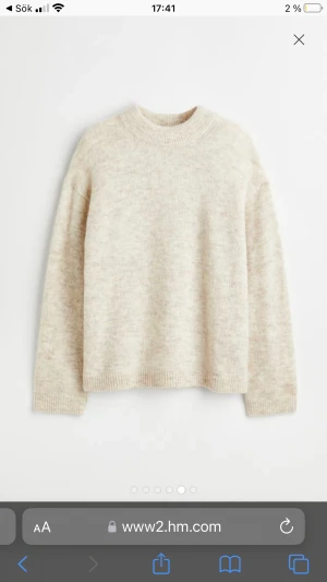 Beige fin Stickad tröja  - Använd fåtal gånger. 