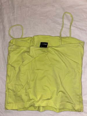 Ginatricot Linne - Ett linne från ginatricot i neon grönt/gult. Storlek S. Pris kan diskuteras!