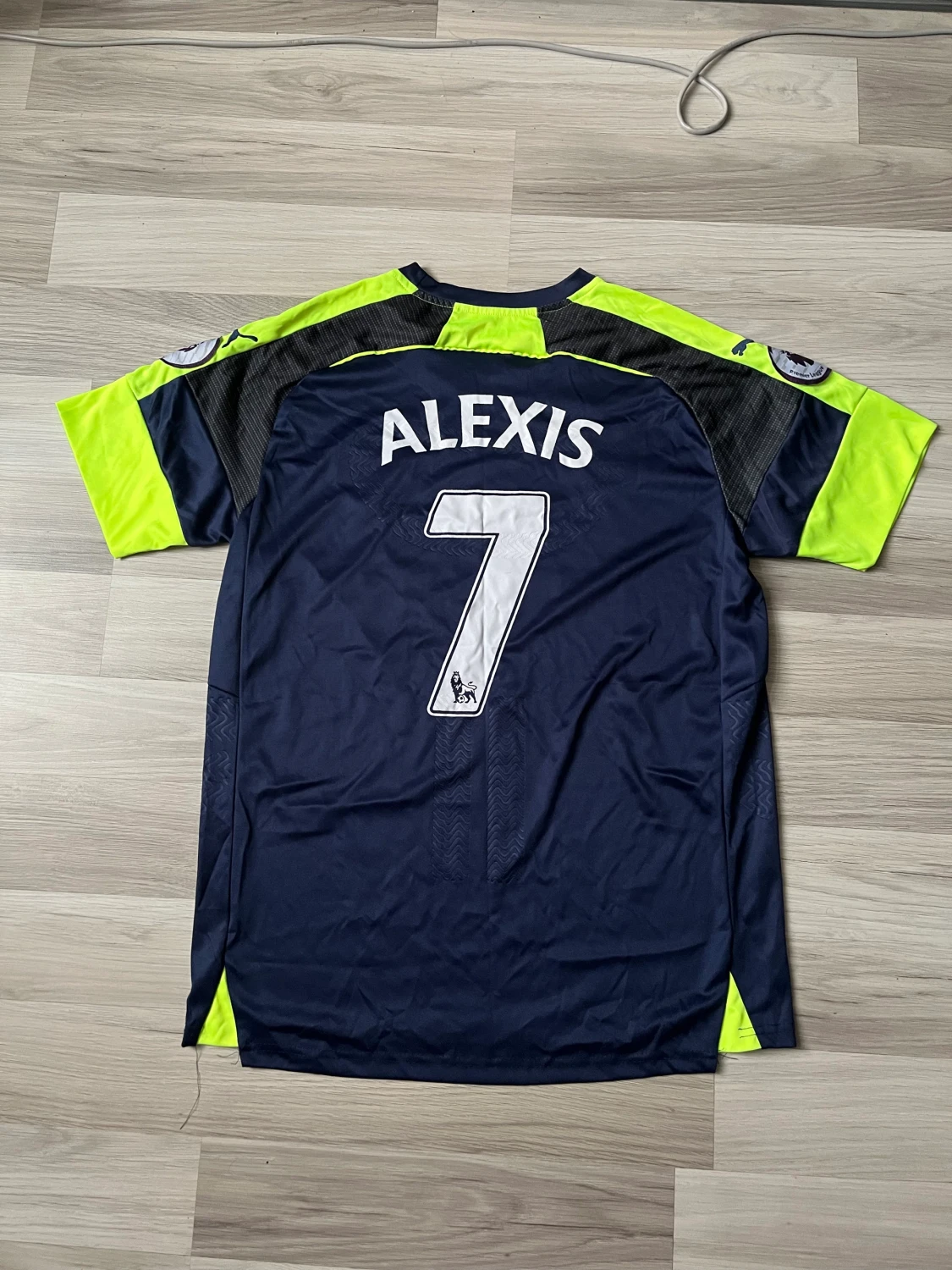 Arsenal 16/17 third kit  - 90