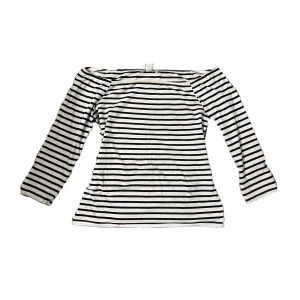 top - En fin top från new yorker som kan passa bra med layering 🤍