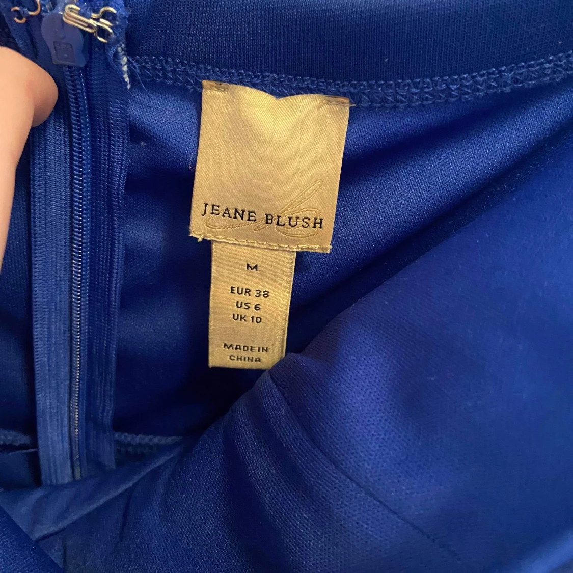 Blå axellös klänning  - 90