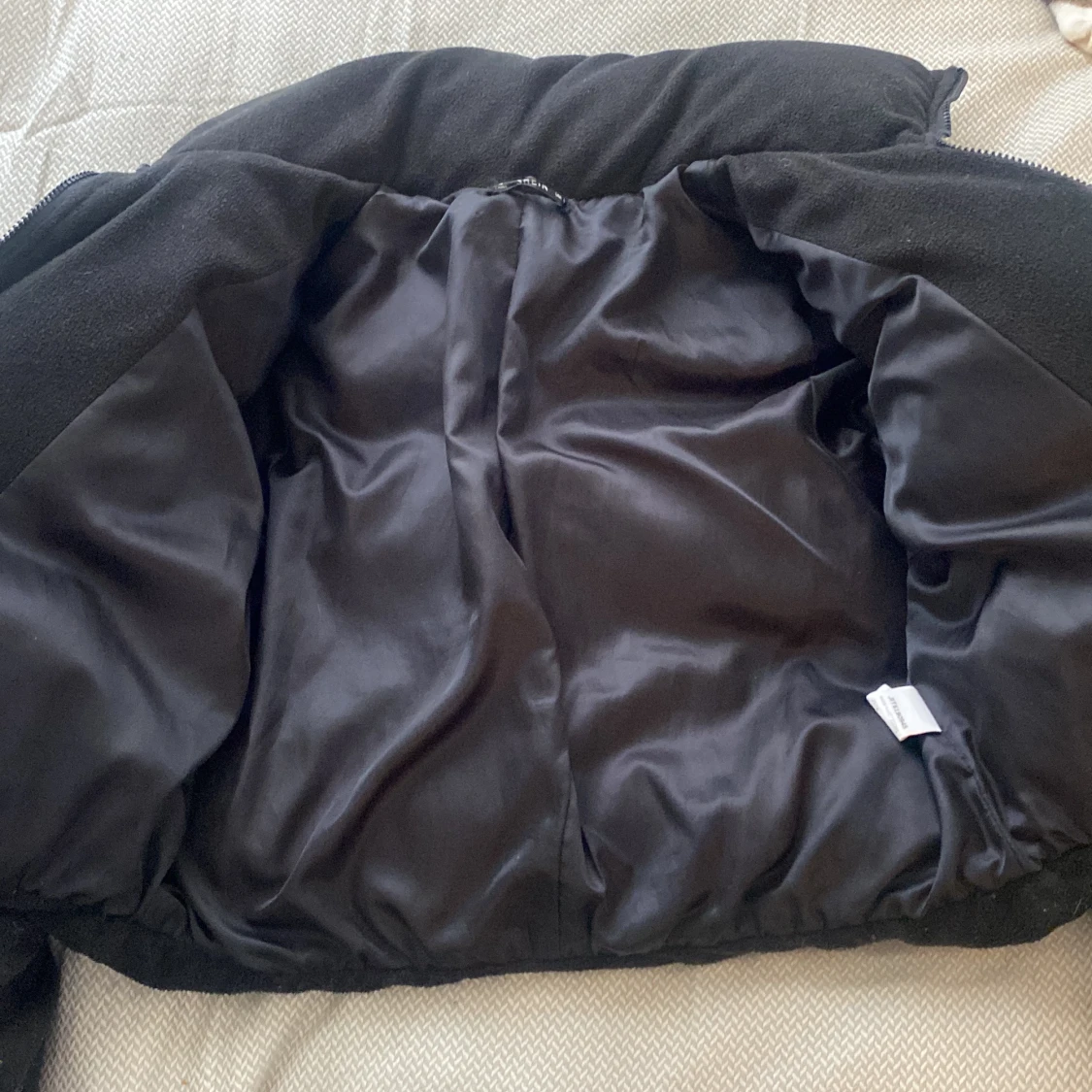 svart puffjacka - 90