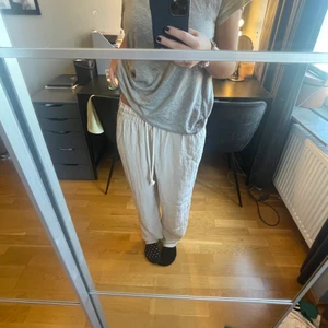 Linnebyxor - Säljer mina linnebyxor från h&m då det inte är min stil längre❤️ knappt använda dock & skitsnygga!
