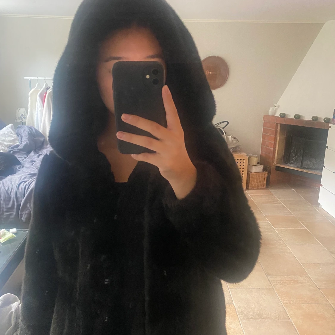 Fluffkappa med luva från Zara (EJ ÄKTA PÄLS) - 90