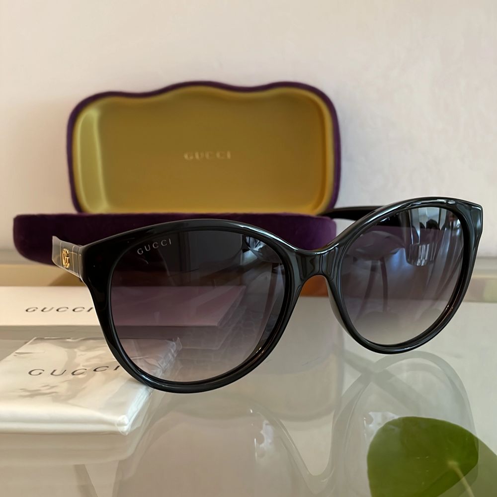 Svart Nya Gucci solglasögon | Plick Second Hand