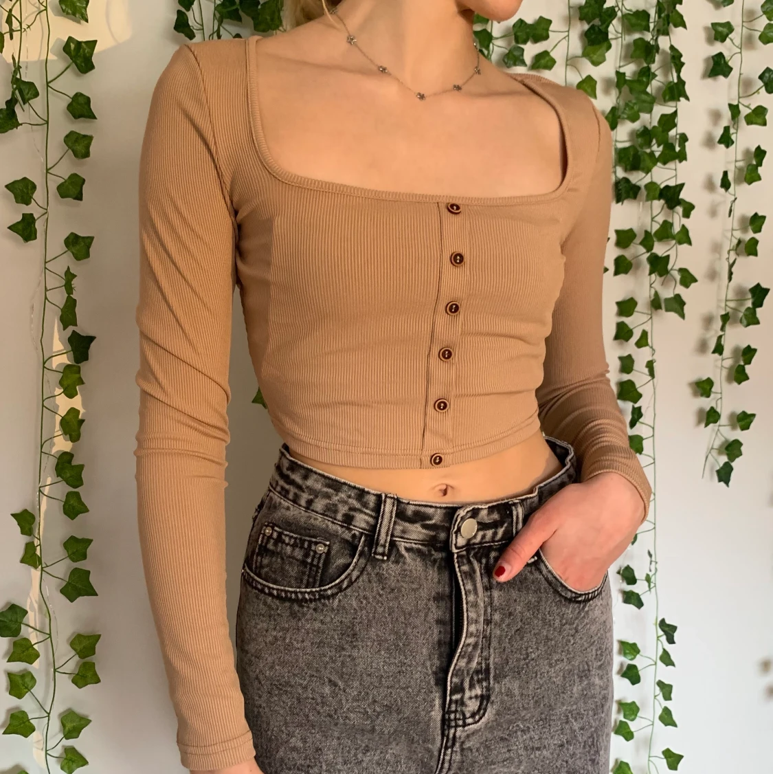 Beige långärmad med knappar - 91