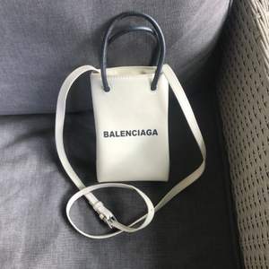 Balenciaga mini  äkta läder, aaaa++++ av bästa kvalitet EJ Äkta! gott skick 