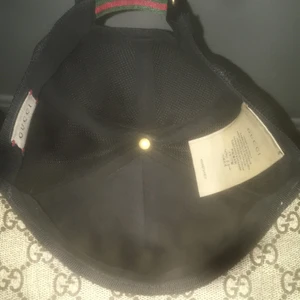 ÄKTA GUCCI KEPS - Har inte använt den på några månader. Går att diskutera om priset:)