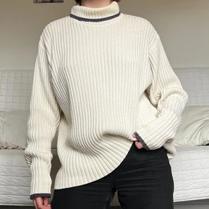 Peak Performance Tröja - Säljer denna fina tröja från Peak Performance i storlek XL❤️