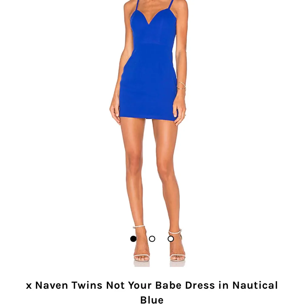 Ny klänning från NBD i storlek XS. Jättefin blå färg. Köpt för 2372kr. . Klänningar.