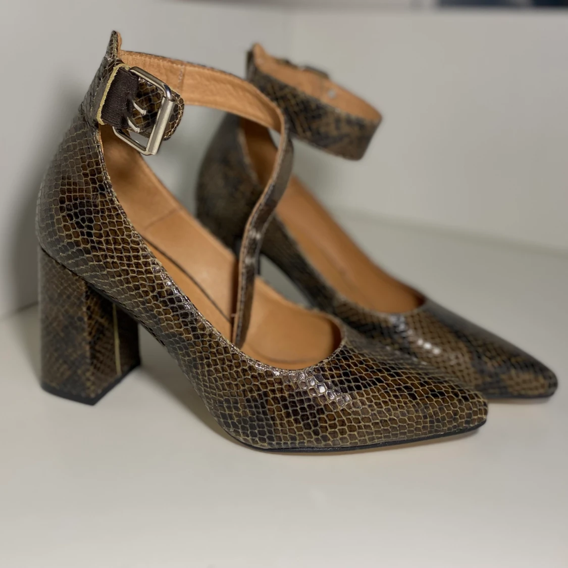 Klackskor ormskinn strl 38 - 90