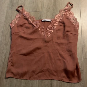 Linne NA-KD - OTROLIGT fint linne från Na-kd, ÄLSKAR, i princip oanvänd, Är öppen för prisförslag, kan mötas upp i Stockholm och det är bara att skriva för fler bilder:) 