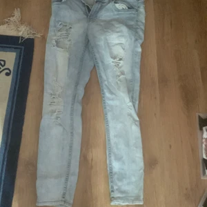 FSBN byxor  - FSBN  plagg som jag har köpt några år sen  och är ny skick storlek L 