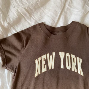 Brandy Melville T-shirt  - T-shirt från brandy Melville. Hör av dig vid intresse eller frågor 🫶🏼