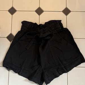 Black shorts 36