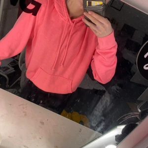 H&M - Rosa hoodie 