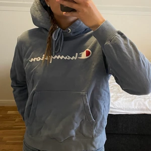 Champion hoodie - säljer pga för liten. som ny😇