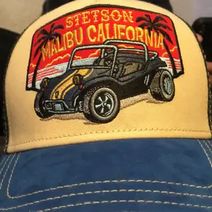 Säljer min Stenson från holl i hatten den är bra skick 9-10 använd några få tall gånger