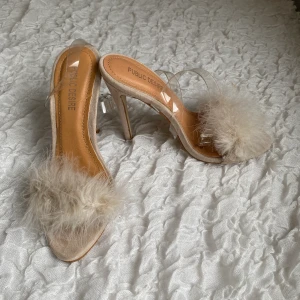 Klackar från public desire - Aldrig använda, strl 36