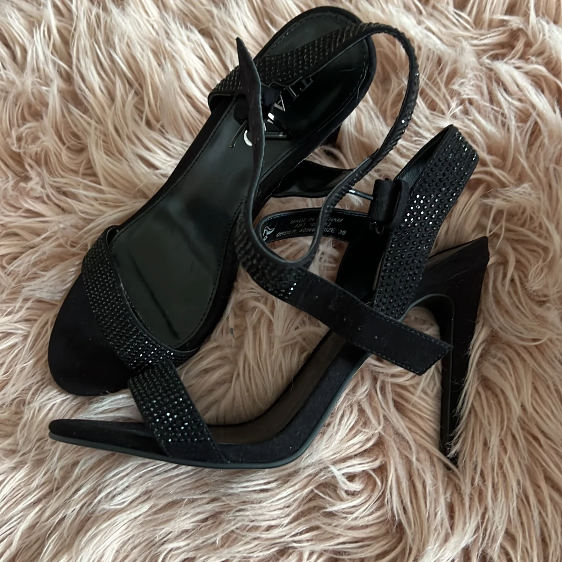 Helt nya klackar  - 90