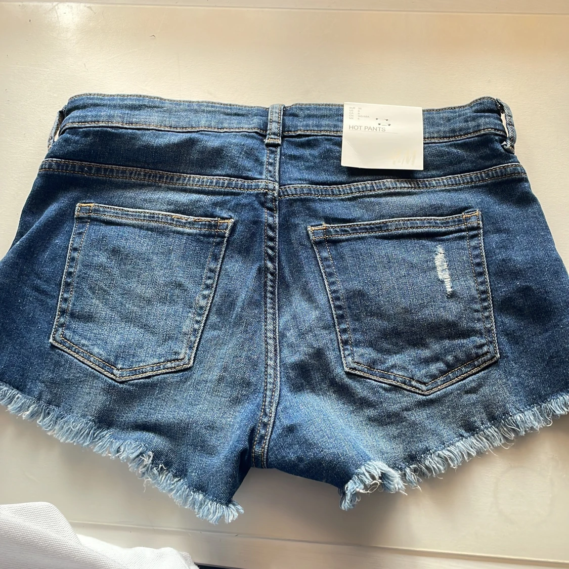 Sjukt snygga mörka jeans shorts😍💙 - 90