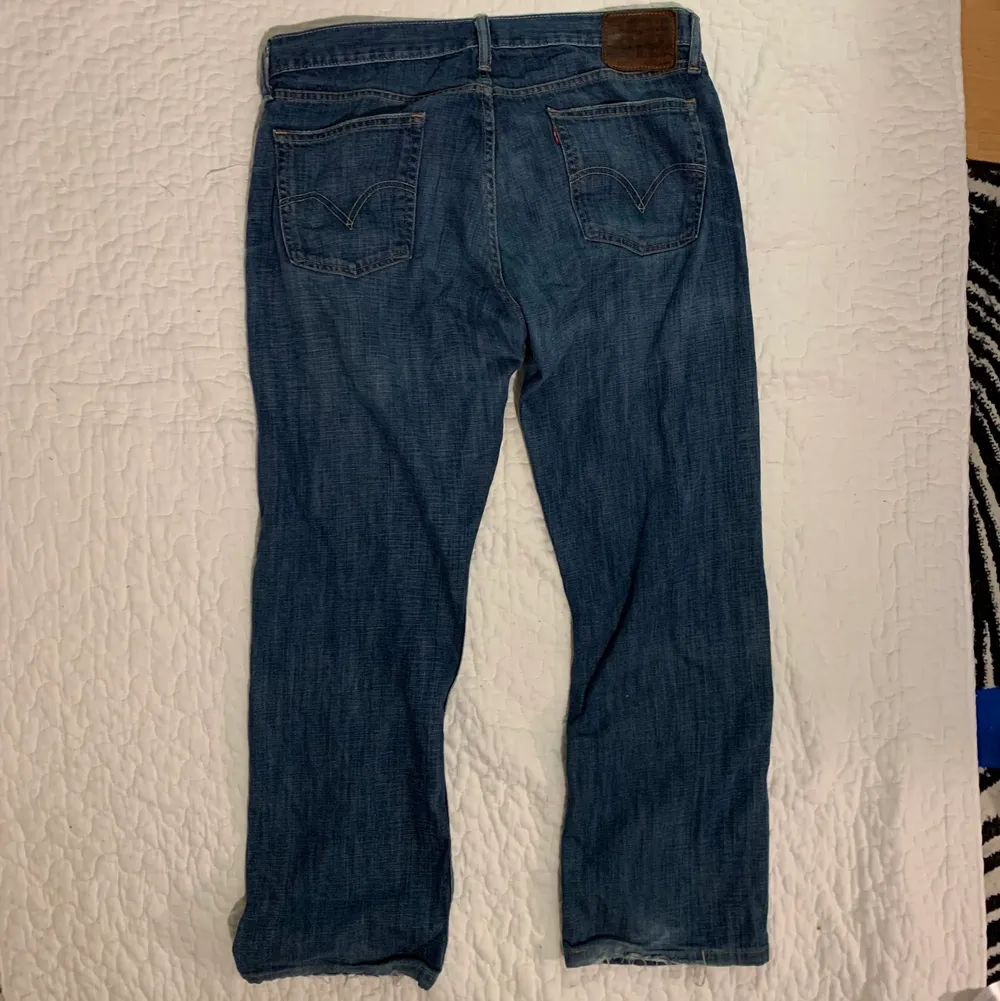 Vintage Levis 514 jeans. Dom är low waist/rise och i storkek 36/36.. Jeans & Byxor.