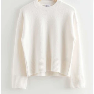 Other stories tröja - Stickad tröja storlek S från and other stories, endast använd 1 gång ❤️ frakt ingår ej i pris