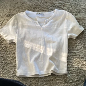En vit t-shirt  - Jätte fin 