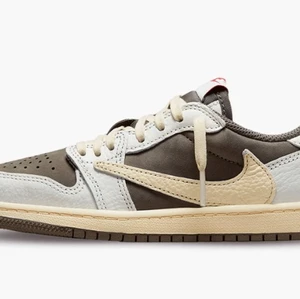 Sökes!!!!! - Söker Travis scott jordan 1 low