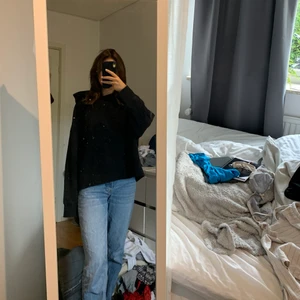 Hoodie  - Helt vanlig svart hoodie från zara