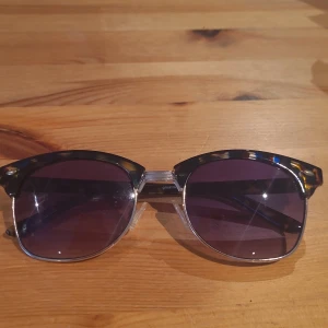 Solglasögon  - Solglasögon