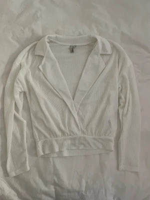 Skjorttröja - Skorttröja från Nelly